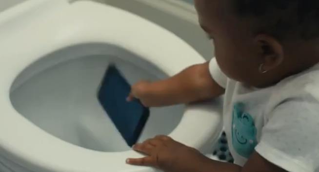 品牌Babyganics发布品最新牌宣传片，记录驯服人类幼崽